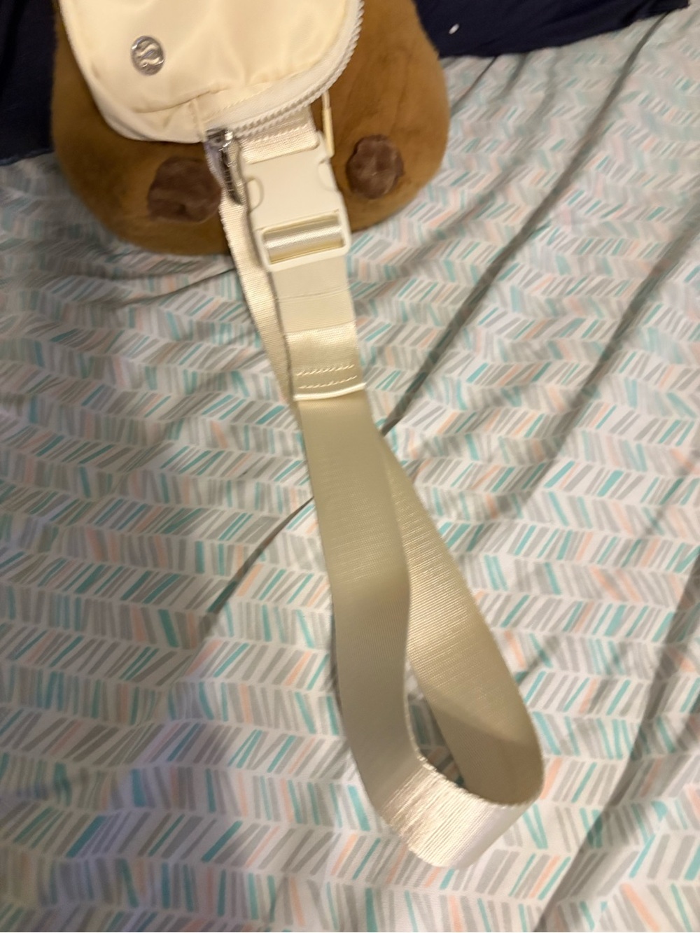 lululemon athletica Cream Belt Bag NWOT - Picture 6 of 6